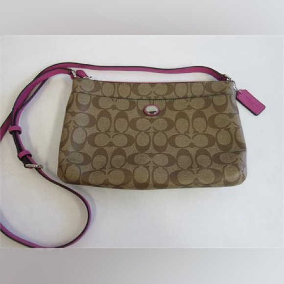 SOLD-Peyton Coach East/West Khaki Brown
Pink Crossbody with matching Wallet. - Picture 3 of 11